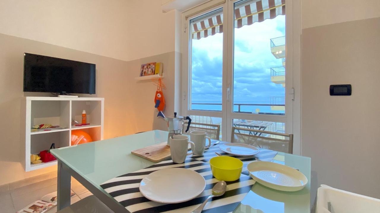 Babyaccommodation Family Experience IV Pietra Ligure Exterior photo
