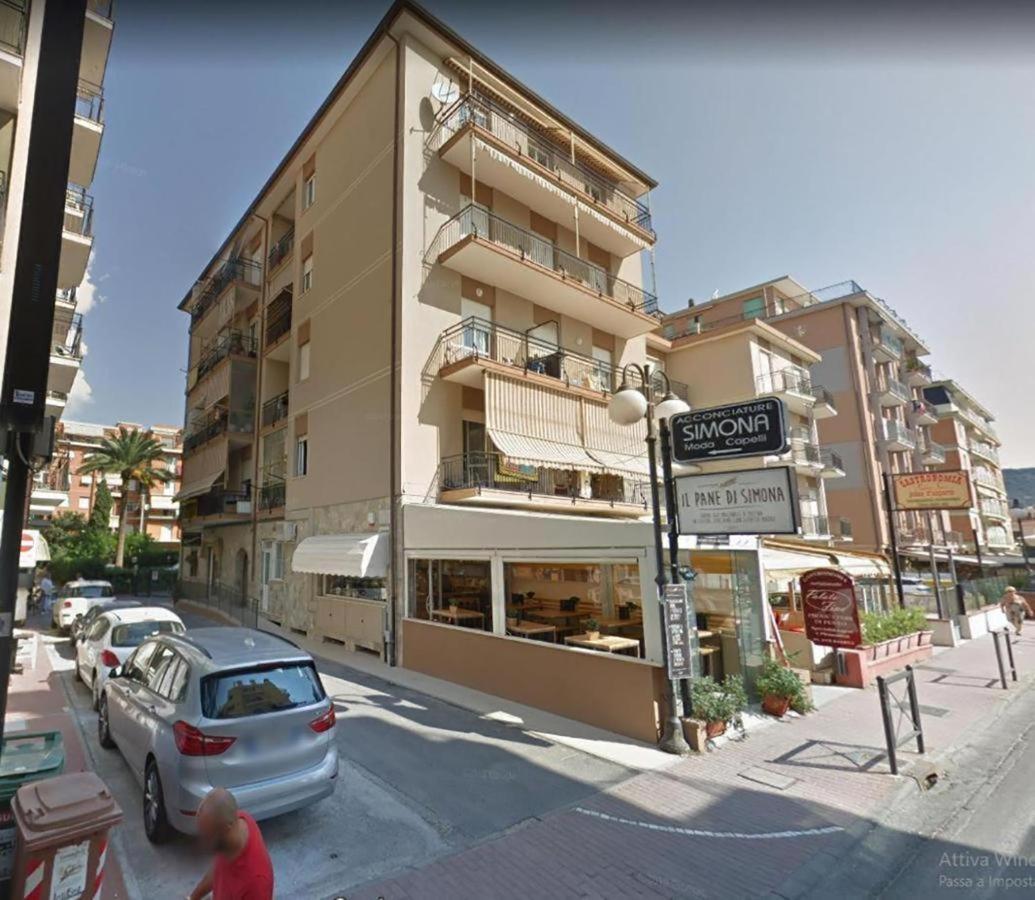 Babyaccommodation Family Experience IV Pietra Ligure Exterior photo